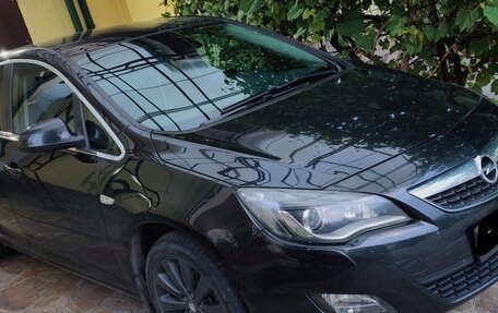 Opel Astra J, 2011 год, 772 000 рублей, 1 фотография