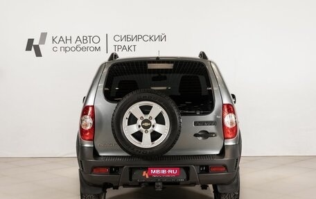 Chevrolet Niva I рестайлинг, 2015 год, 586 400 рублей, 4 фотография