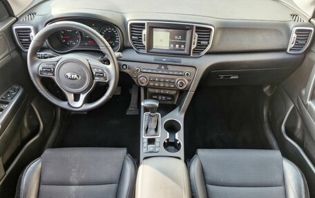 KIA Sportage IV рестайлинг, 2017 год, 2 029 000 рублей, 10 фотография