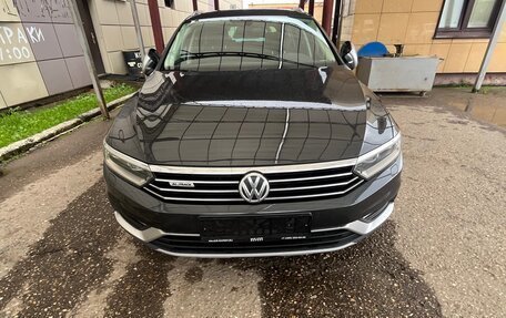 Volkswagen Passat B8 рестайлинг, 2018 год, 2 850 000 рублей, 3 фотография