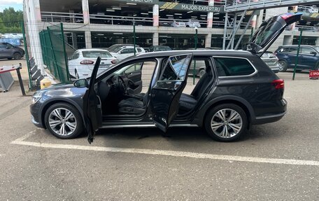 Volkswagen Passat B8 рестайлинг, 2018 год, 2 850 000 рублей, 10 фотография