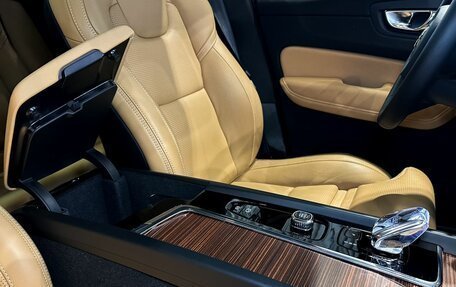 Volvo XC60 II, 2025 год, 5 900 000 рублей, 20 фотография