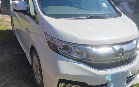 Honda Stepwgn IV, 2016 год, 1 650 000 рублей, 2 фотография