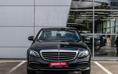 Mercedes-Benz E-Класс, 2019 год, 3 550 000 рублей, 1 фотография