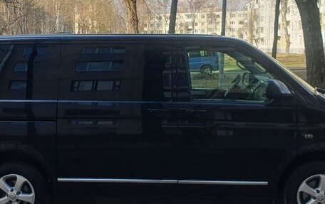 Volkswagen Caravelle T5, 2014 год, 2 500 000 рублей, 3 фотография