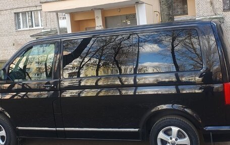 Volkswagen Caravelle T5, 2014 год, 2 500 000 рублей, 4 фотография