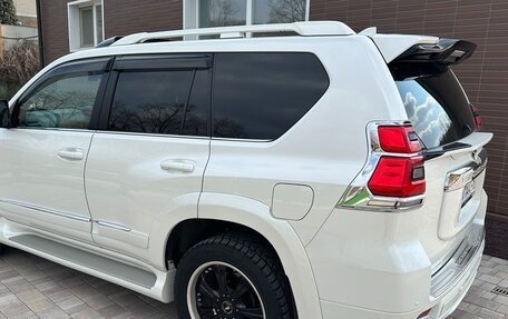 Toyota Land Cruiser Prado 150 рестайлинг 2, 2022 год, 6 100 000 рублей, 4 фотография