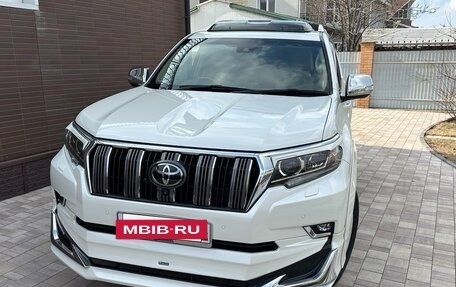 Toyota Land Cruiser Prado 150 рестайлинг 2, 2022 год, 6 100 000 рублей, 5 фотография