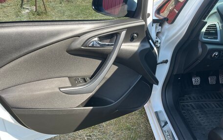 Opel Astra J, 2014 год, 815 000 рублей, 6 фотография