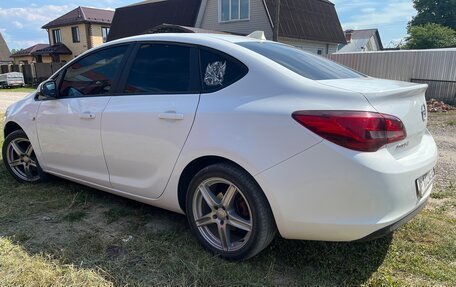 Opel Astra J, 2014 год, 815 000 рублей, 10 фотография