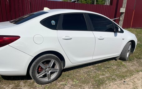 Opel Astra J, 2014 год, 815 000 рублей, 8 фотография