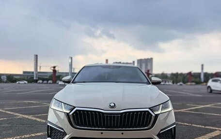 Skoda Octavia IV, 2022 год, 2 299 941 рублей, 2 фотография
