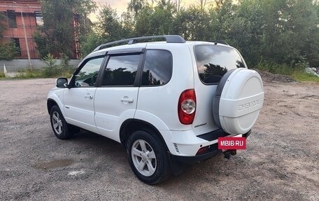 Chevrolet Niva I рестайлинг, 2018 год, 749 000 рублей, 3 фотография