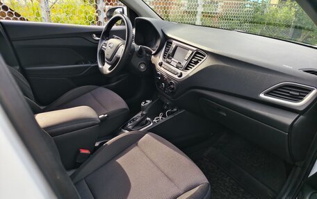 Hyundai Solaris II рестайлинг, 2018 год, 1 230 000 рублей, 11 фотография