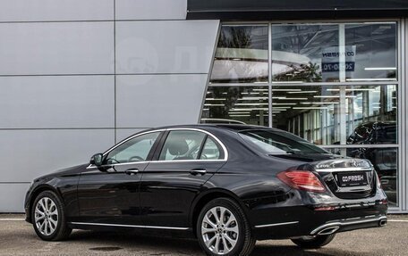 Mercedes-Benz E-Класс, 2019 год, 3 550 000 рублей, 2 фотография