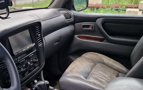 Toyota Land Cruiser 100 рестайлинг 2, 2002 год, 1 000 000 рублей, 12 фотография