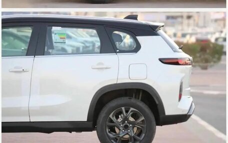 Toyota Urban Cruiser, 2026 год, 3 020 590 рублей, 2 фотография