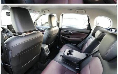 Toyota Urban Cruiser, 2026 год, 3 020 590 рублей, 7 фотография