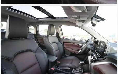 Toyota Urban Cruiser, 2026 год, 3 020 590 рублей, 6 фотография