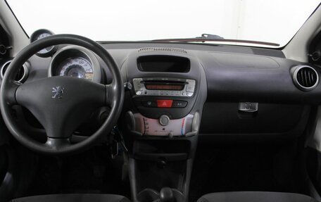 Peugeot 107 I рестайлинг, 2007 год, 450 000 рублей, 23 фотография