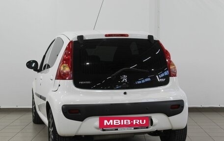 Peugeot 107 I рестайлинг, 2007 год, 450 000 рублей, 11 фотография