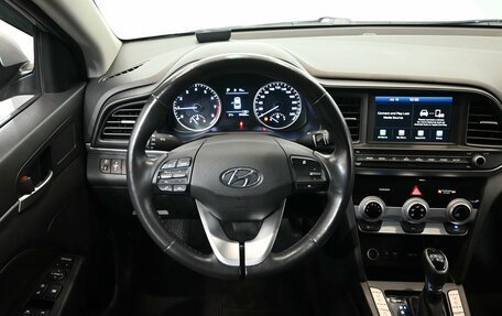 Hyundai Avante, 2019 год, 1 900 000 рублей, 11 фотография