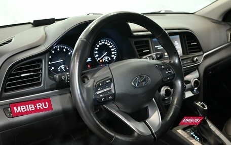 Hyundai Avante, 2019 год, 1 900 000 рублей, 12 фотография