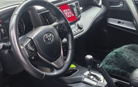 Toyota RAV4, 2017 год, 2 450 000 рублей, 7 фотография