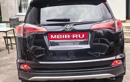 Toyota RAV4, 2017 год, 2 450 000 рублей, 3 фотография