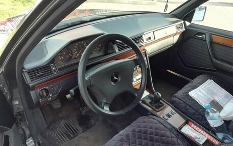 Mercedes-Benz E-Класс, 1992 год, 300 000 рублей, 10 фотография