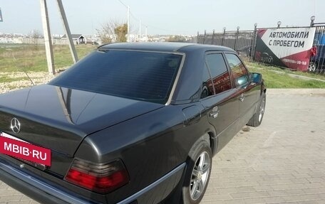 Mercedes-Benz E-Класс, 1992 год, 300 000 рублей, 13 фотография