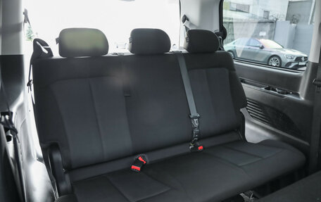 Hyundai Staria, 2021 год, 3 599 000 рублей, 29 фотография