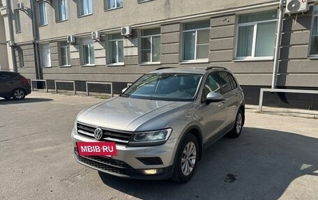 Volkswagen Tiguan II, 2019 год, 2 250 000 рублей, 2 фотография