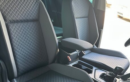 Volkswagen Tiguan II, 2019 год, 2 250 000 рублей, 17 фотография