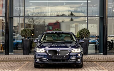 BMW 5 серия, 2016 год, 1 985 000 рублей, 2 фотография
