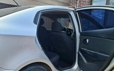 KIA Rio III рестайлинг, 2011 год, 860 000 рублей, 8 фотография