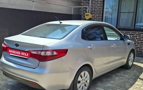KIA Rio III рестайлинг, 2011 год, 860 000 рублей, 6 фотография