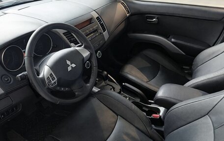 Mitsubishi Outlander III рестайлинг 3, 2012 год, 999 000 рублей, 7 фотография