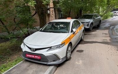 Toyota Camry, 2022 год, 2 200 000 рублей, 1 фотография