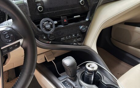 Toyota Camry, 2022 год, 2 200 000 рублей, 7 фотография