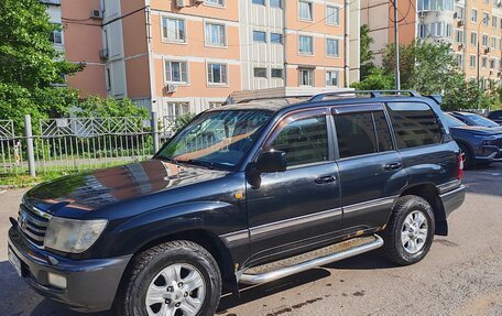Toyota Land Cruiser 100 рестайлинг 2, 2005 год, 1 950 000 рублей, 2 фотография