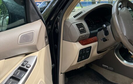Toyota Land Cruiser Prado 120 рестайлинг, 2007 год, 2 400 000 рублей, 6 фотография