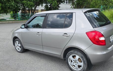 Skoda Fabia II, 2011 год, 560 000 рублей, 3 фотография