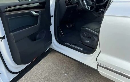 Volkswagen Touareg III, 2018 год, 4 500 000 рублей, 5 фотография
