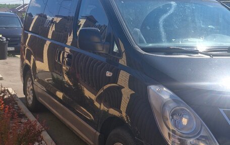 Hyundai H-1 II рестайлинг, 2010 год, 1 750 000 рублей, 4 фотография