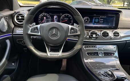 Mercedes-Benz E-Класс AMG, 2017 год, 4 860 000 рублей, 30 фотография