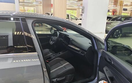 Volkswagen Golf VIII, 2022 год, 2 350 000 рублей, 8 фотография