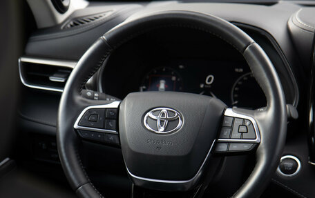Toyota Highlander, 2025 год, 4 928 800 рублей, 13 фотография