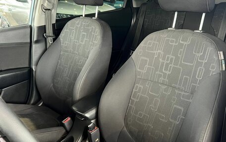 KIA Rio III рестайлинг, 2013 год, 890 000 рублей, 25 фотография