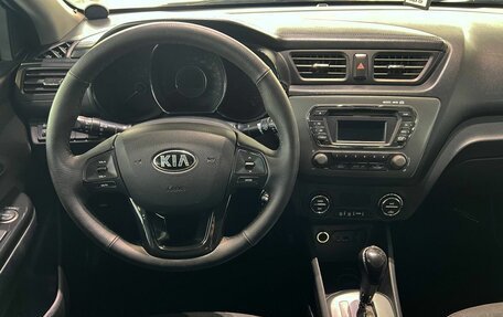KIA Rio III рестайлинг, 2013 год, 890 000 рублей, 23 фотография